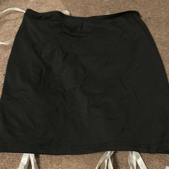 black skirt with ties - Picture 2 of 2